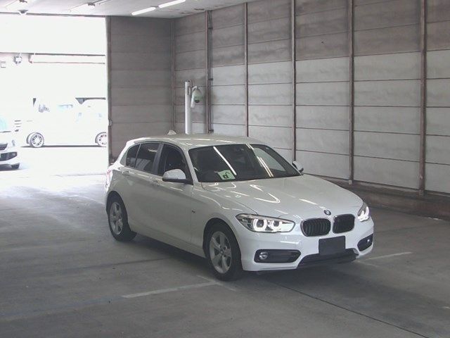 5089 BMW 1 SERIES 1S20 2018 г. (ARAI Bayside)